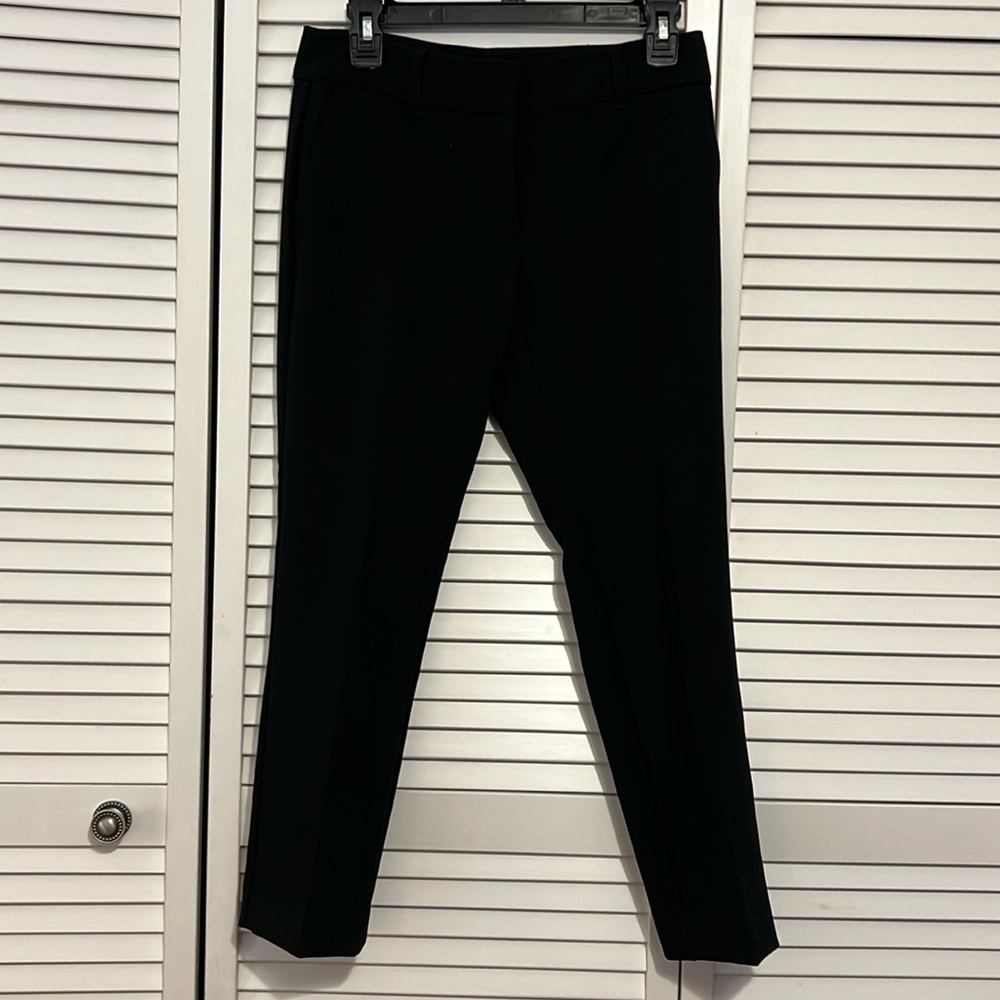 Ann Taylor black dress pants. 00P, stretchy